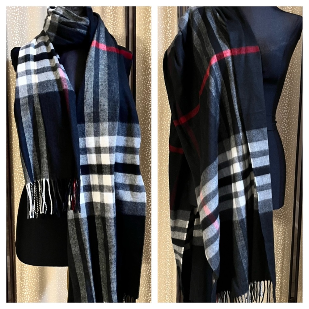V. FRAAS Black and Gray Scarf with Red Stripes